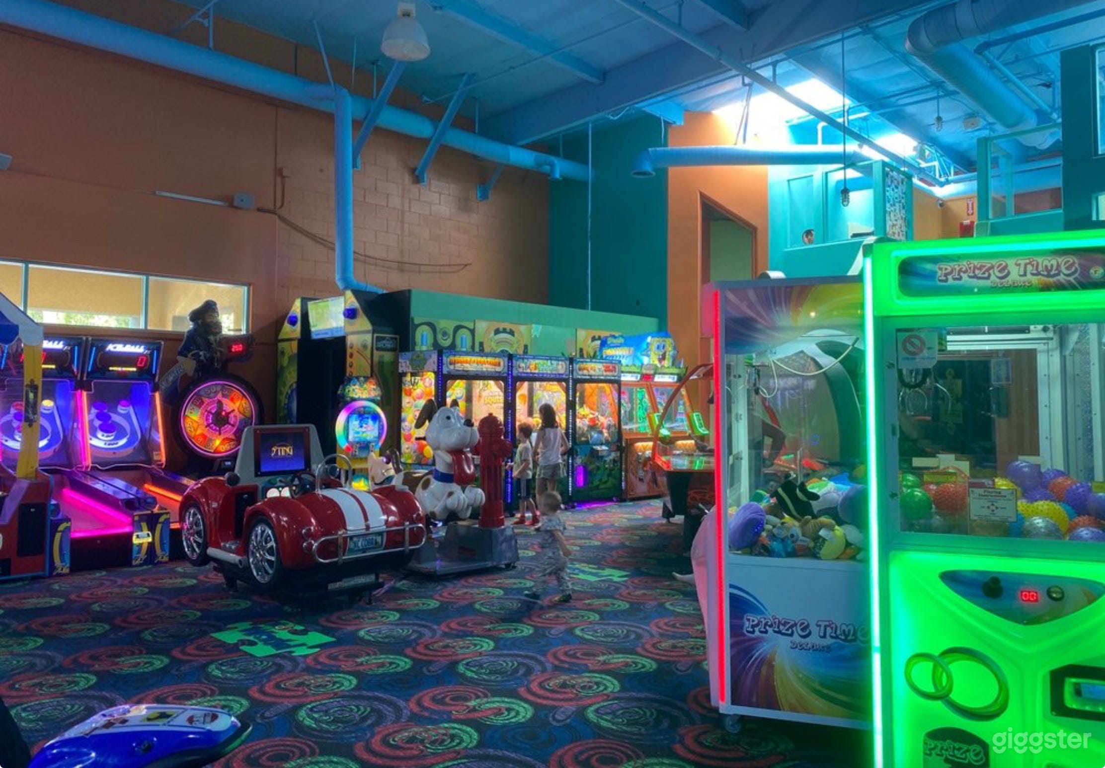 Giant Family Fun Center w/ Arcade &amp; Play Structure Photo 2