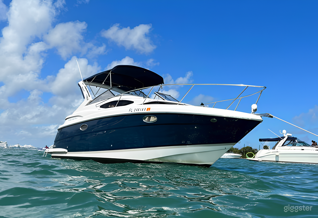 Regal 32 Pura Vida Yacht Photo 1