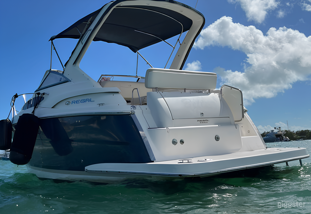 Regal 32 Pura Vida Yacht Photo 3