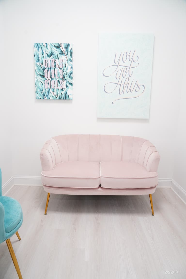  Youtube room in Atlanta 