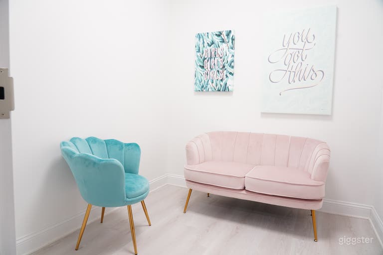  Youtube room in Atlanta 