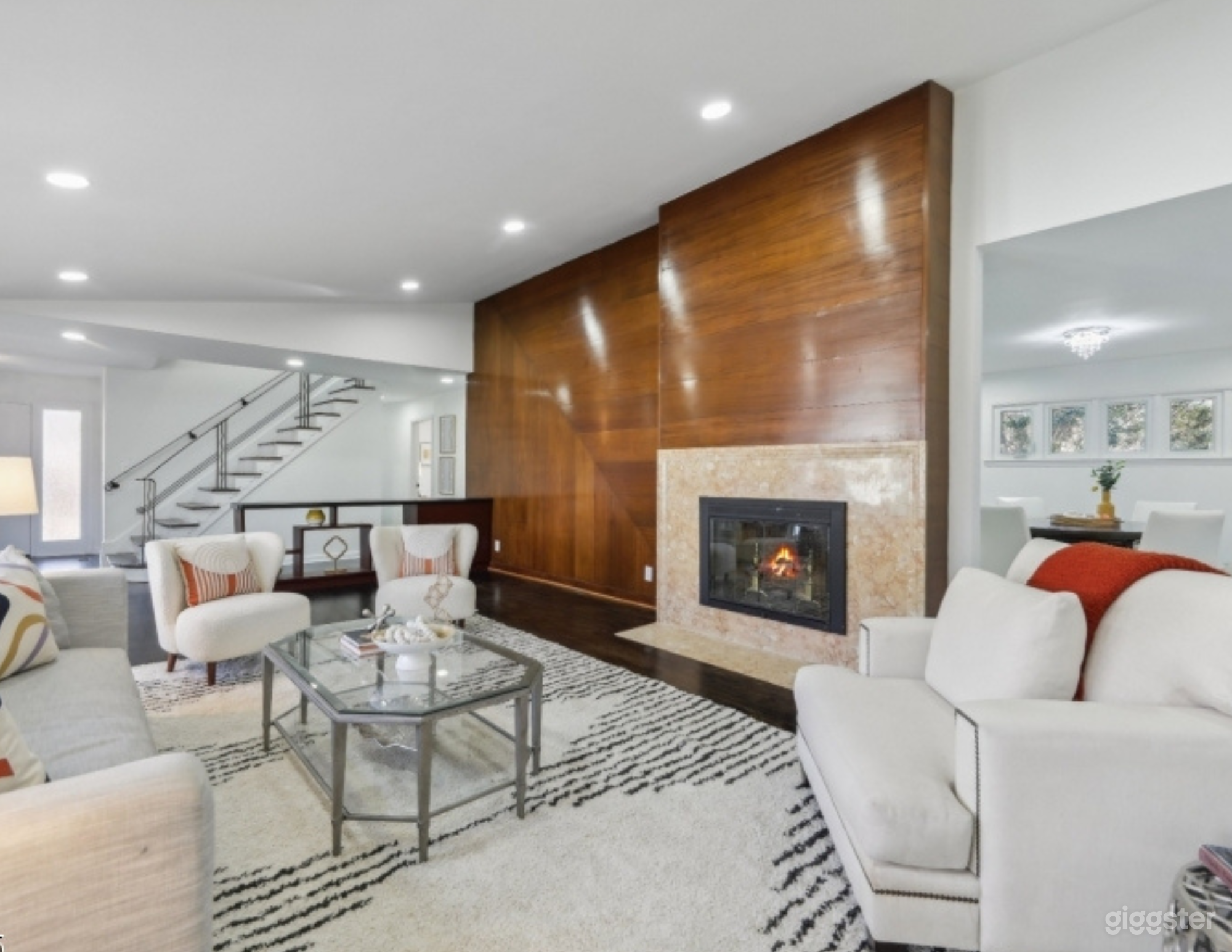 Updated Mid-Century Modern Ranch Photo 3