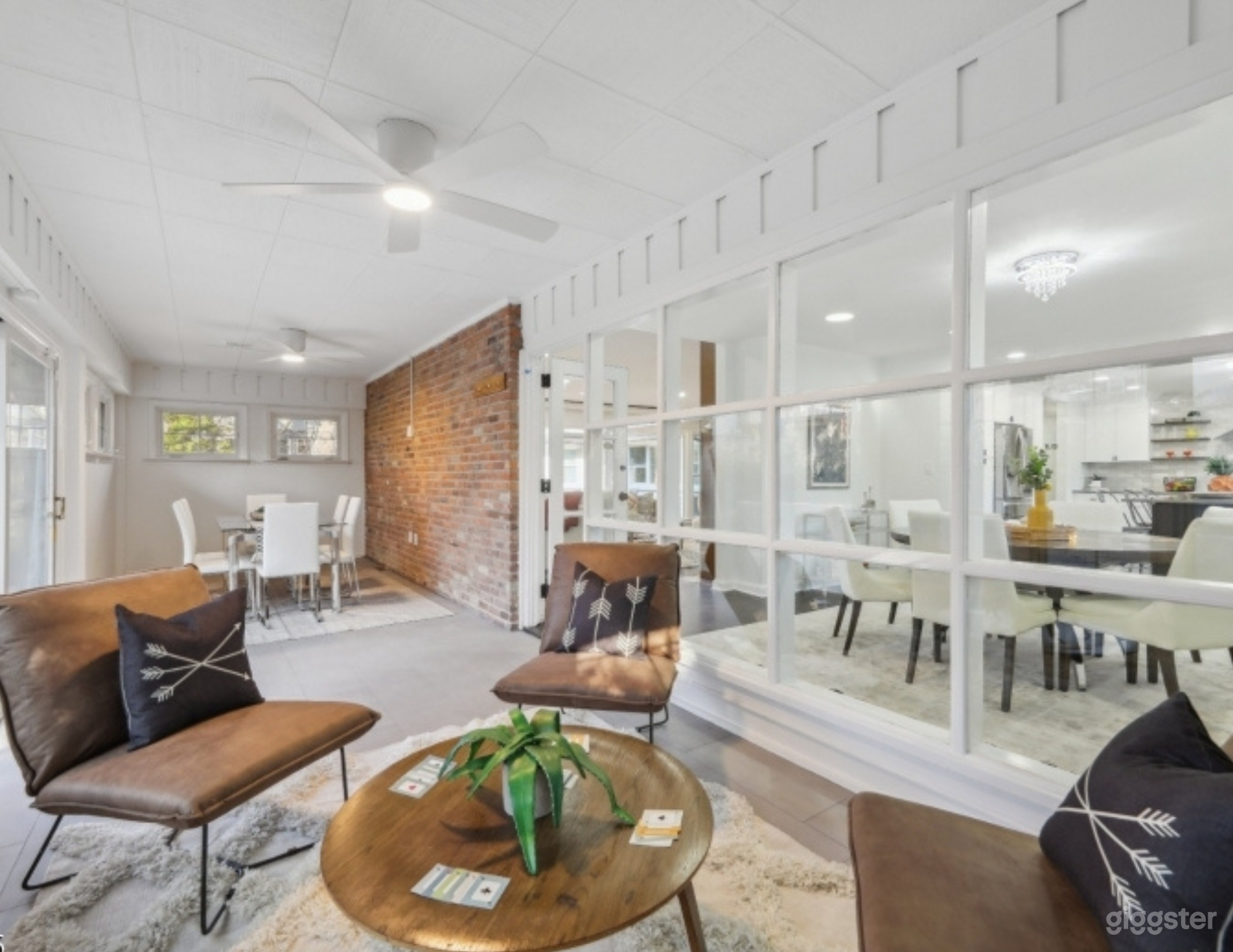 Updated Mid-Century Modern Ranch Photo 4