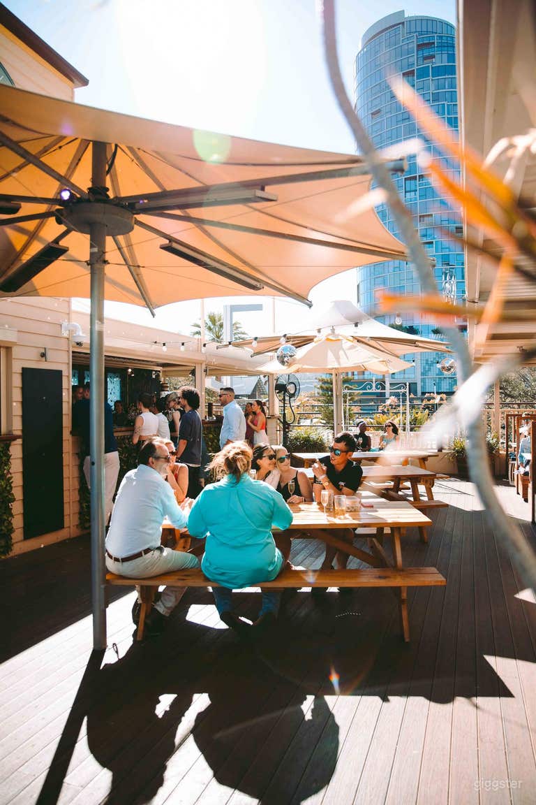  The Rooftop Garden Bar 