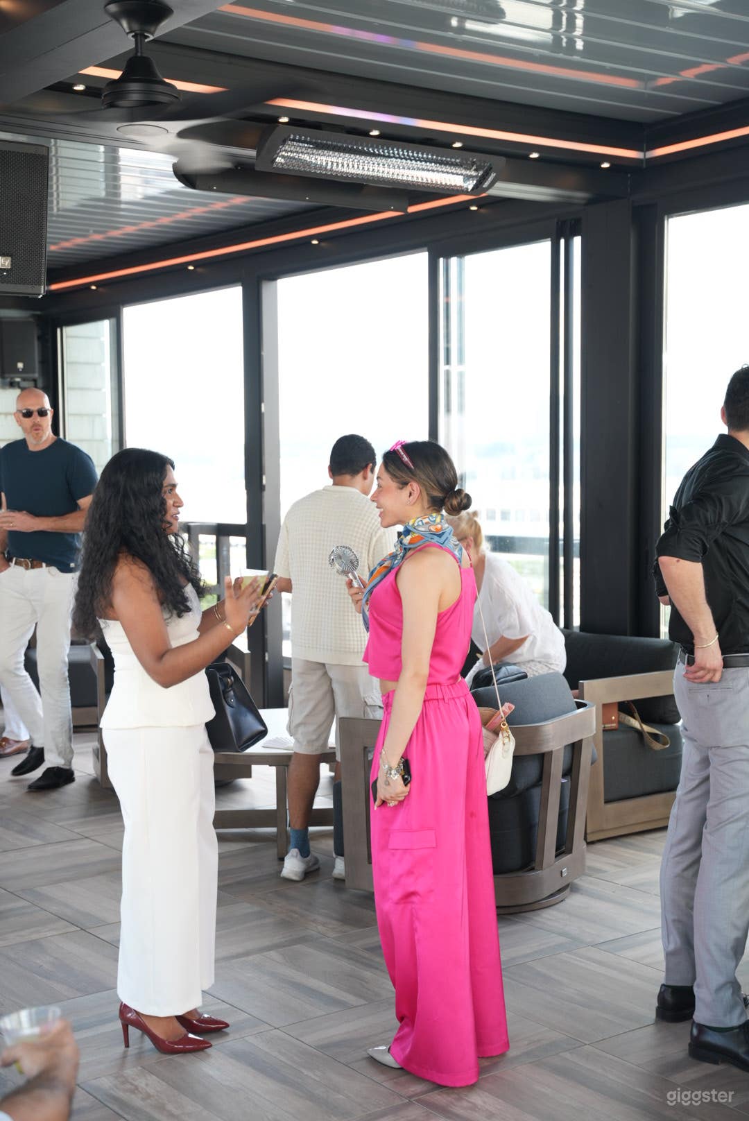 Rooftop Corporate event space (Retractable roof) Photo 1