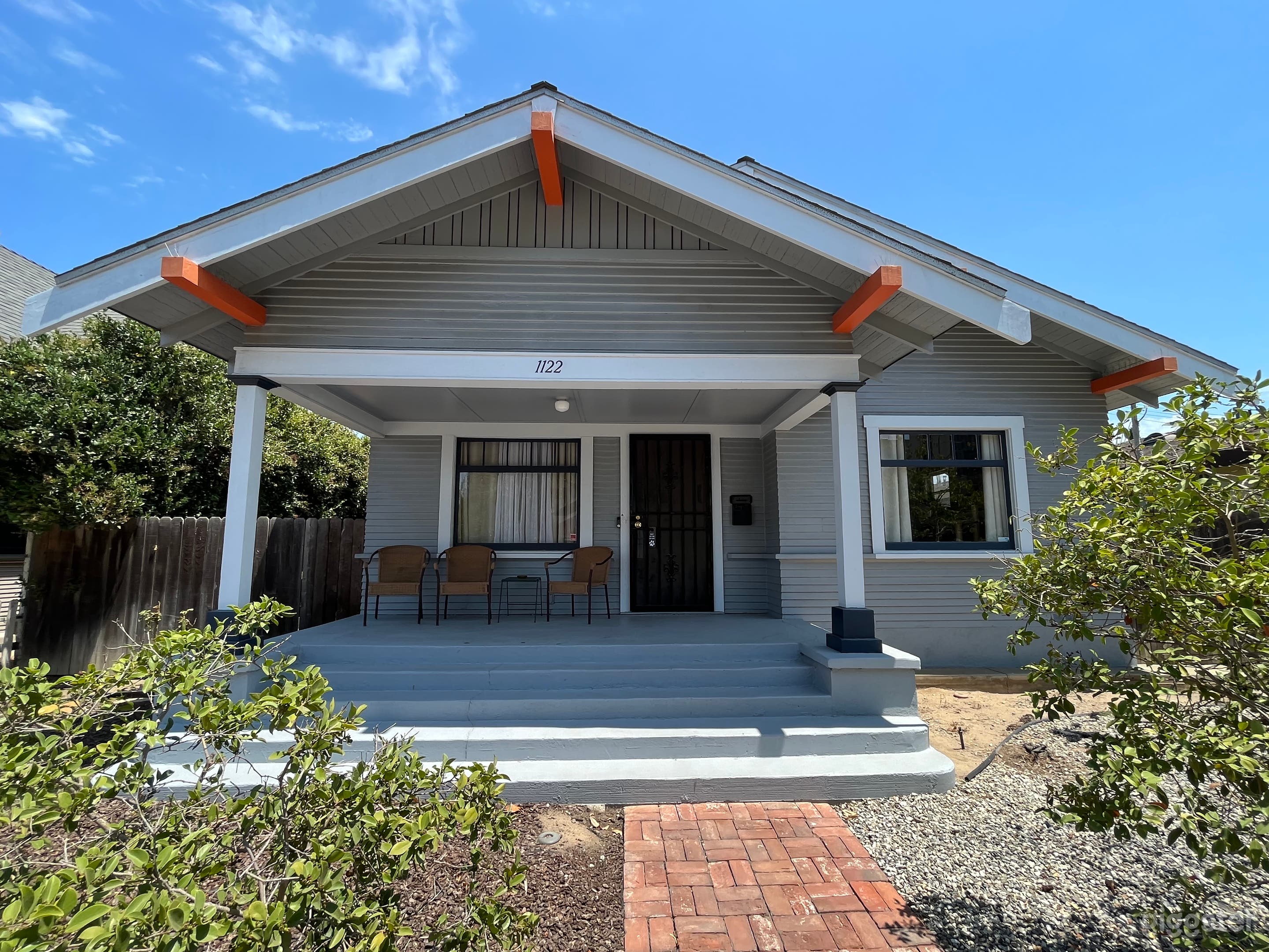 Rock n’ Roll Craftsman Photo 1