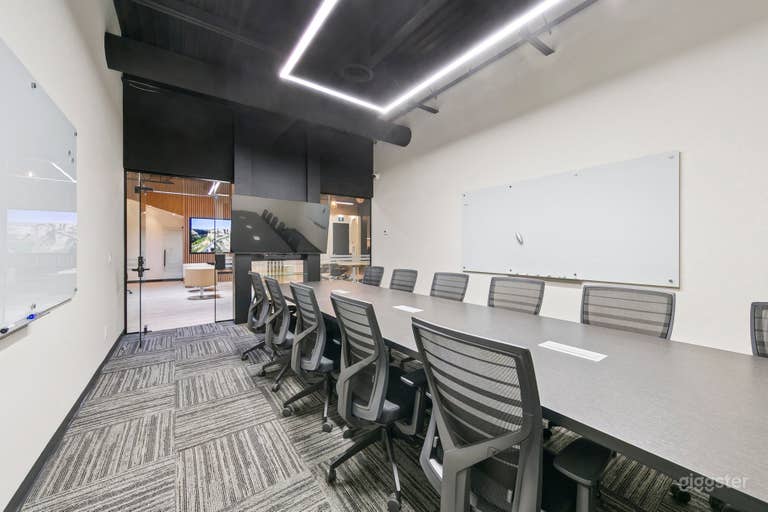  12-Person Meeting Room at the Heart of Mississauga 