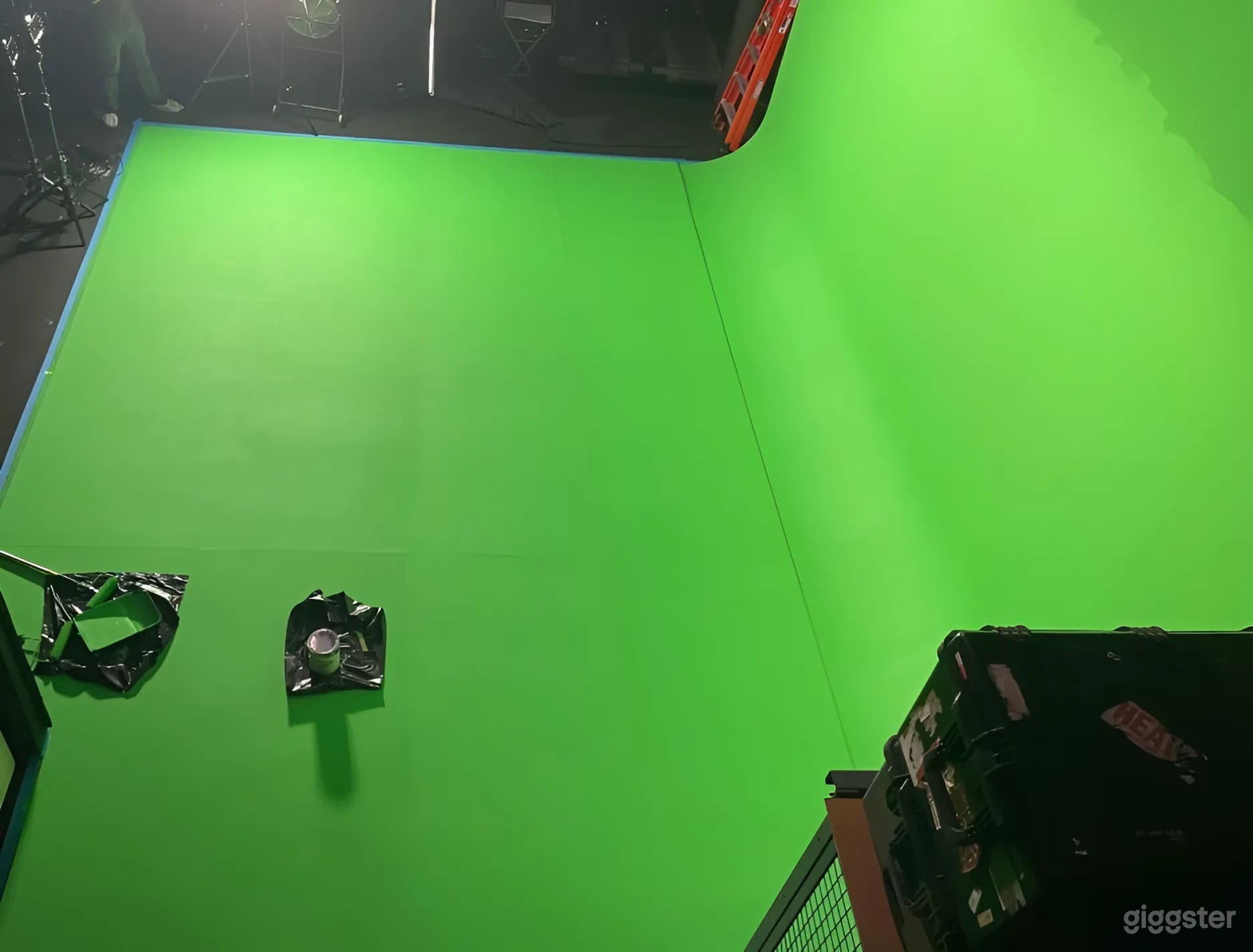 Large Green Screen Studio with Full Amenities in Orange County Photo 2