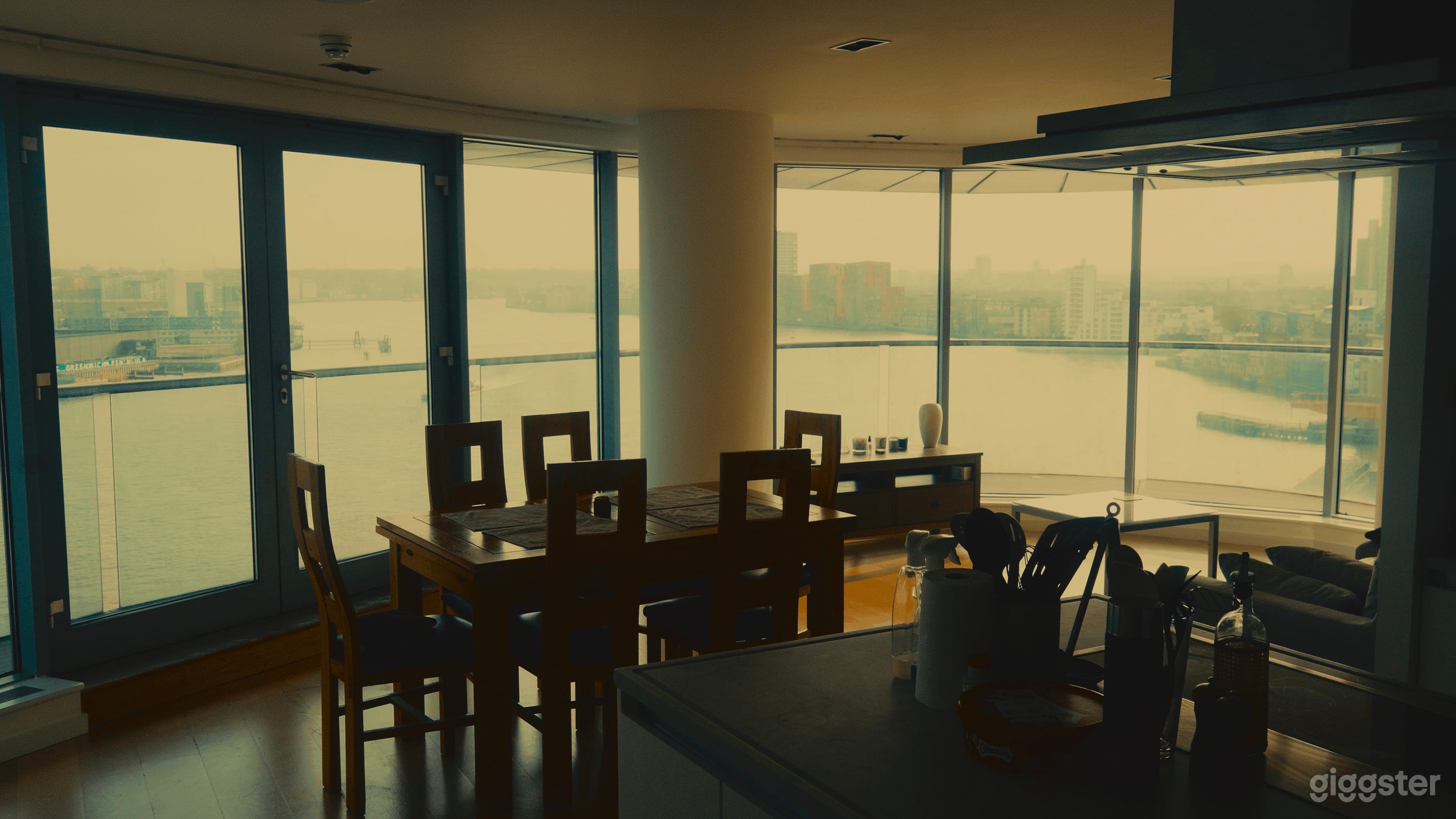 O2 Deluxe Apartment Photo 2