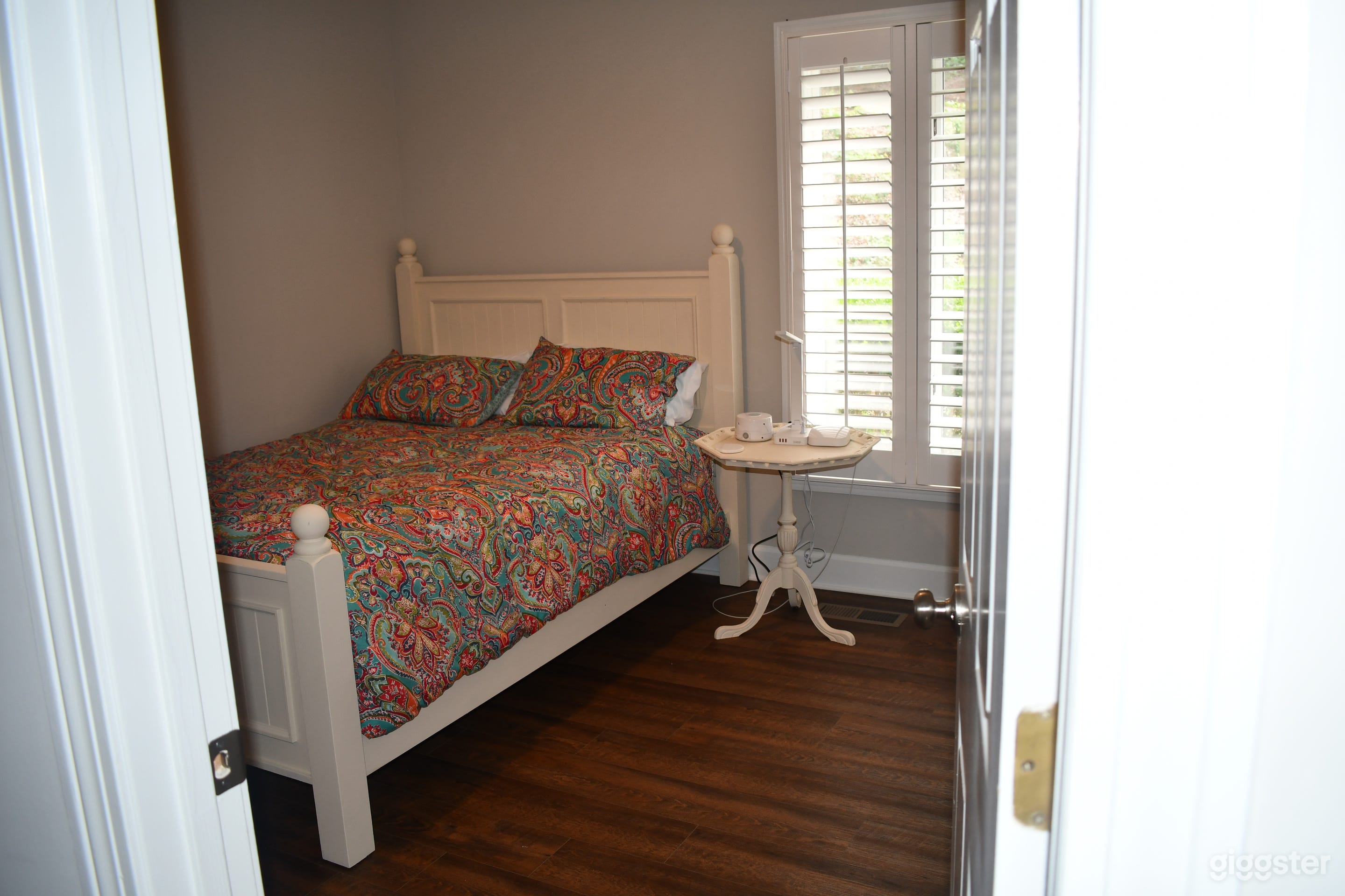 Huge, newly renovated lakehouse, stunning views Photo 3