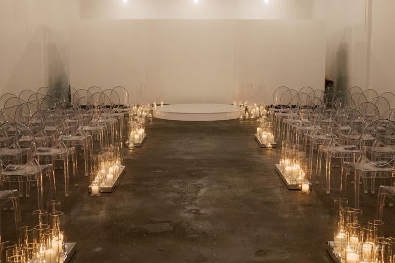  42 West | The Gallery Location Premium Tela Bianca, nessun Minimo F&B 