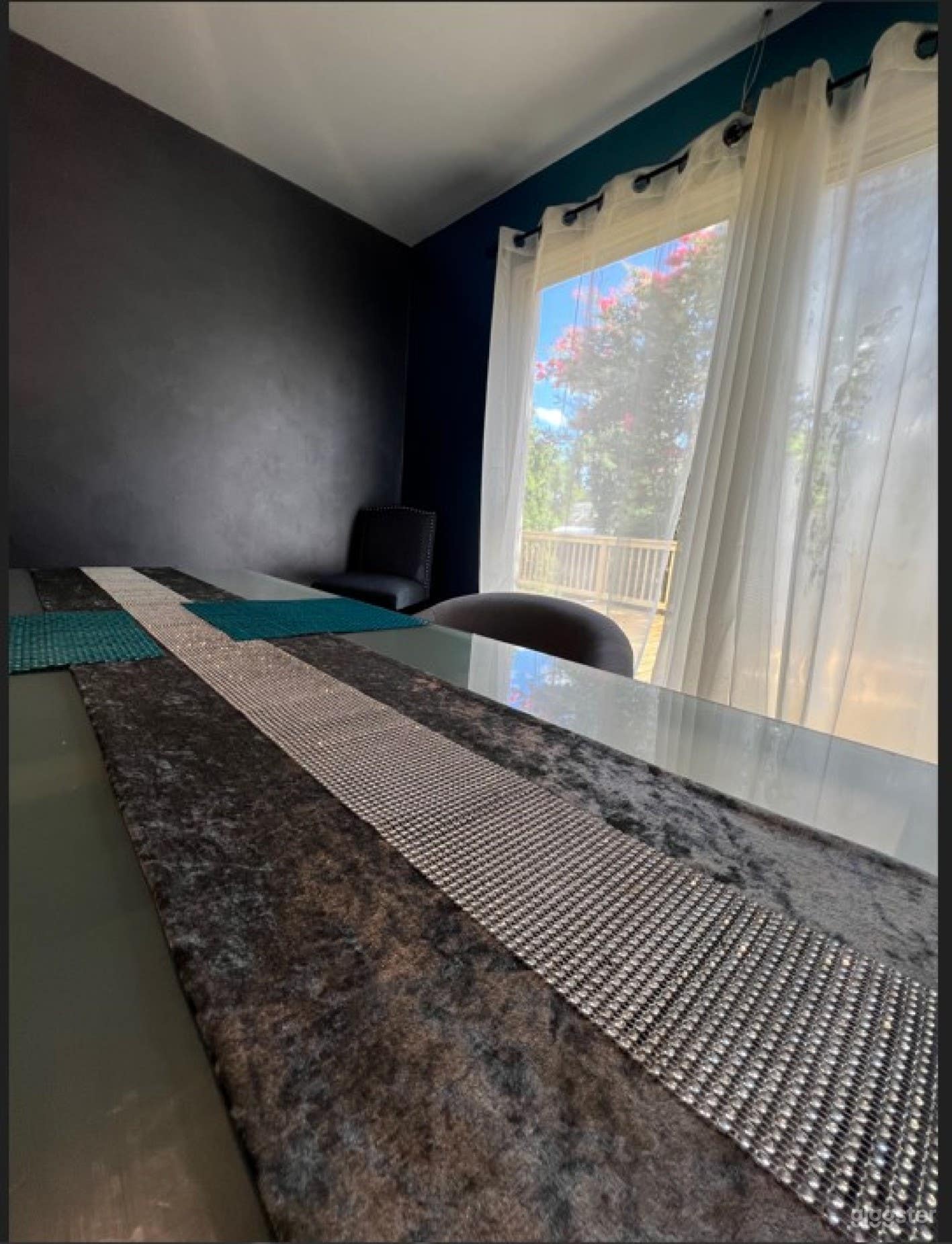 Dining Area For Film, Photoshoot And Production Photo 1