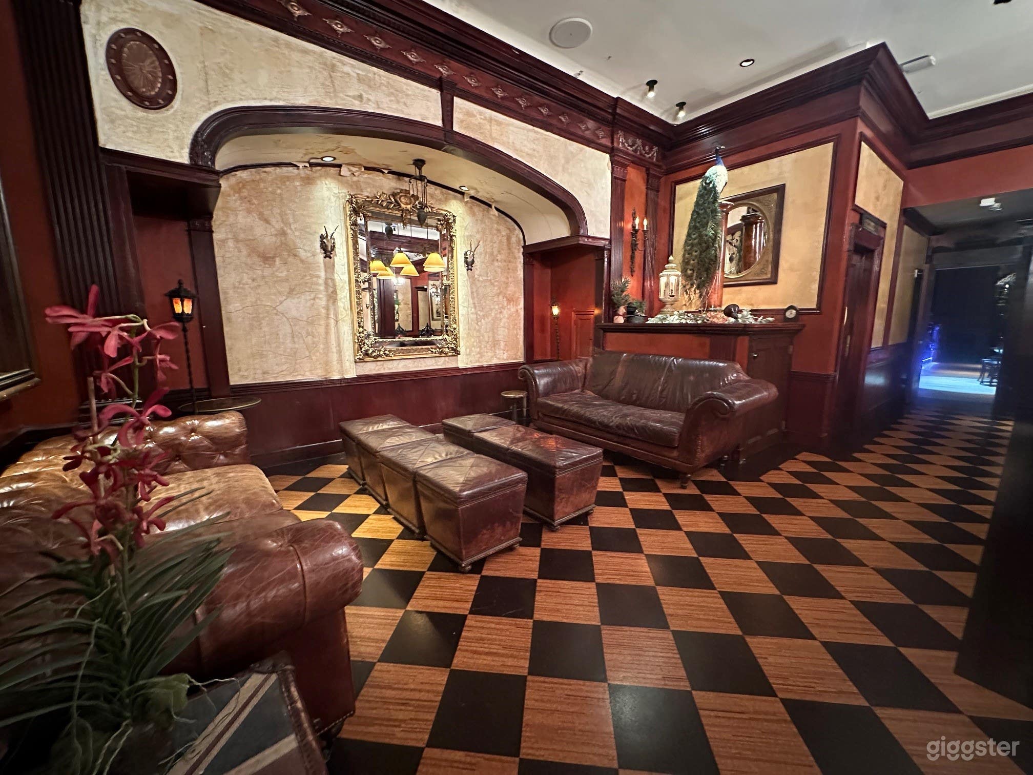 The Noire Lobby Photo 3