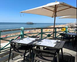  Riddle and Finns - The Beach 