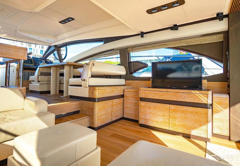  Azimut 54′ Yacht - Spacious Italian Masterpiece 