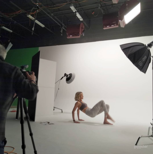  Stimulating Professional Studio in Richmond 