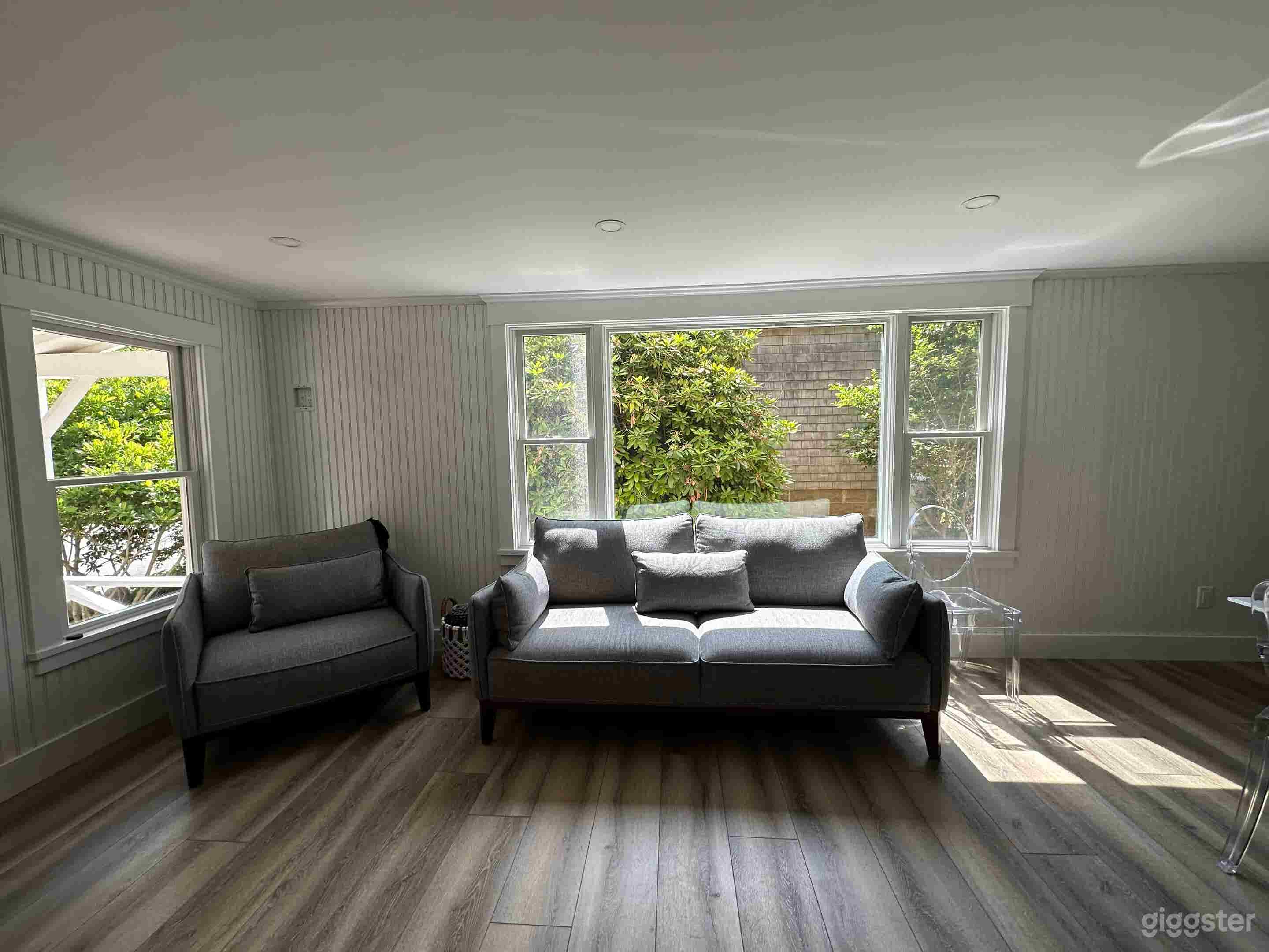 Inviting Newly Renovated Home  Photo 1