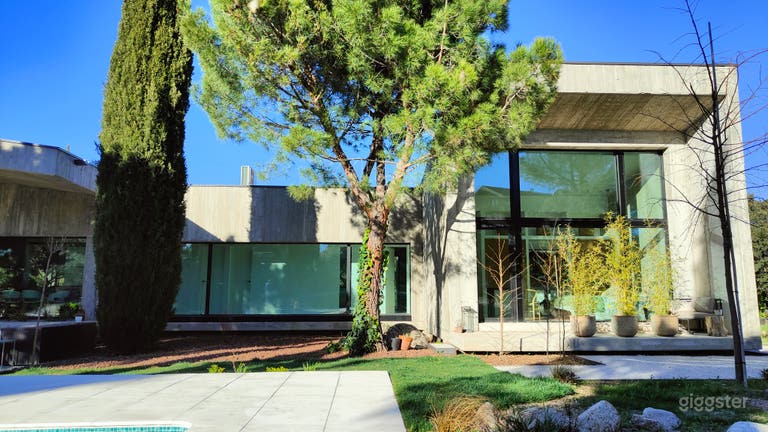  Casa BR5 - Brutalismo Contemporáneo en Torrelodones 