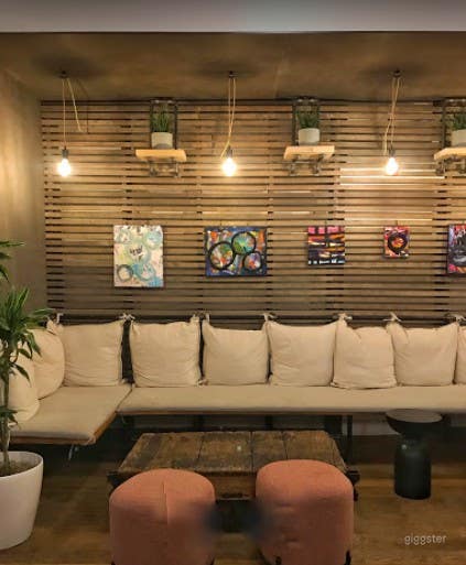 Cozy Nook Setting in Arlington (Curate Your Art) Photo 3