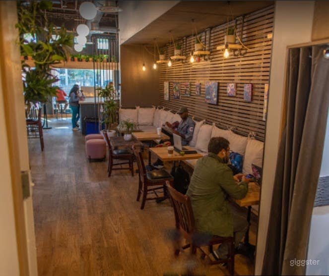 Cozy Nook Setting in Arlington (Curate Your Art) Photo 4