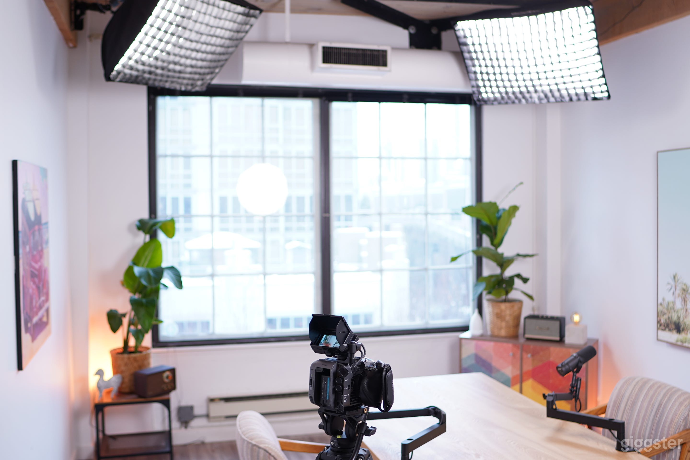 Podcast & Video Studio in Yaletown | Two Distinctive Rooms Photo 4