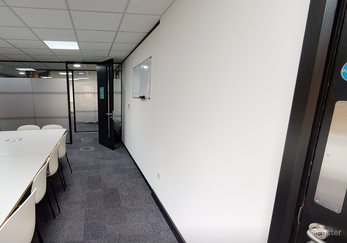 Crummel Meeting Room for 12 Persons Photo 1