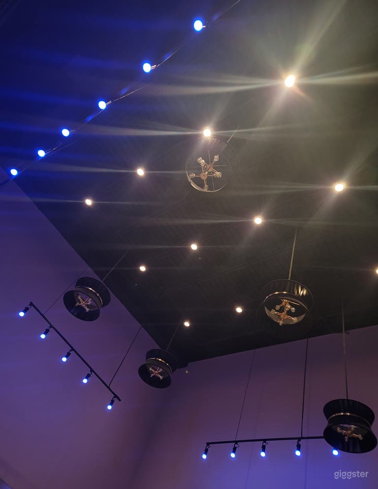  Chic & Boutique-Style Dance Studio in the Heights 