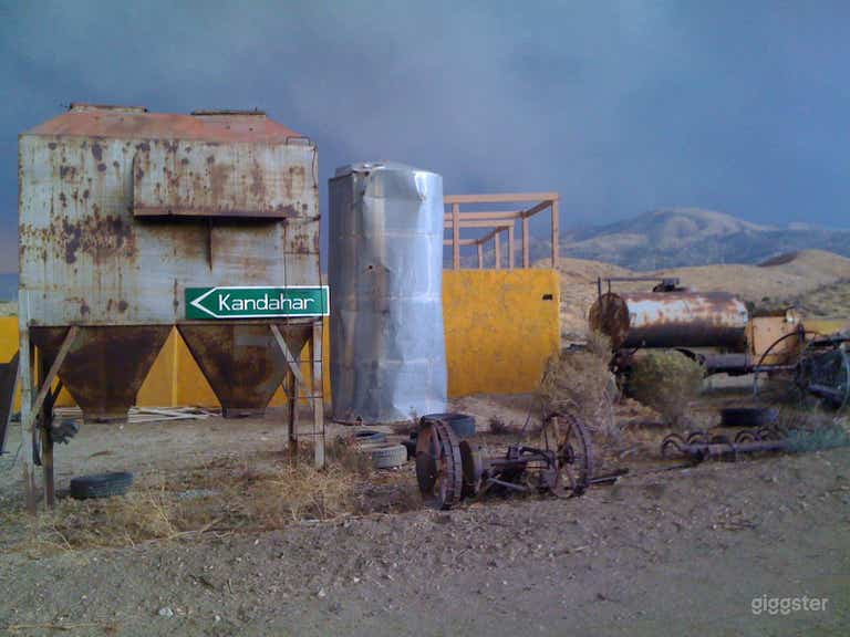  Lots of props all over location. 