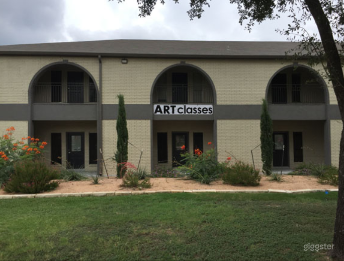 Fun and Colorful Art School in SW Austin Photo 2