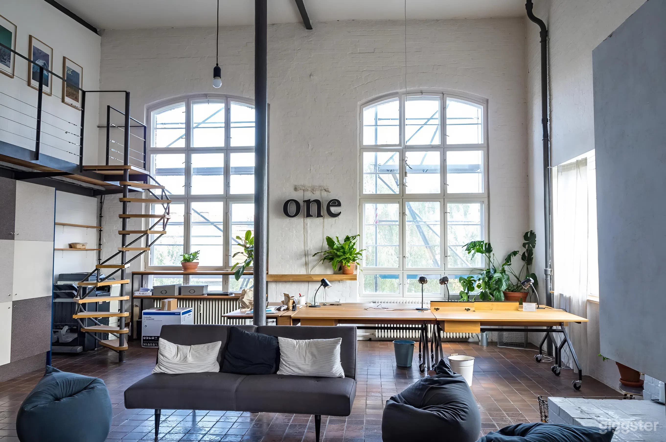 Industrielo​​ft mit Dachterrasse & Stadtblick in Berlin Foto 1