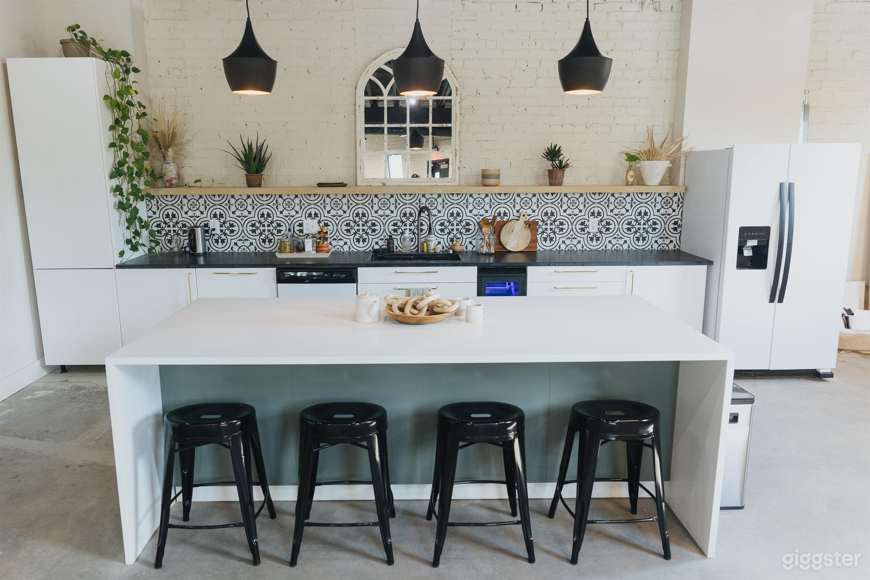 Content Friendly Kitchen Photo 1