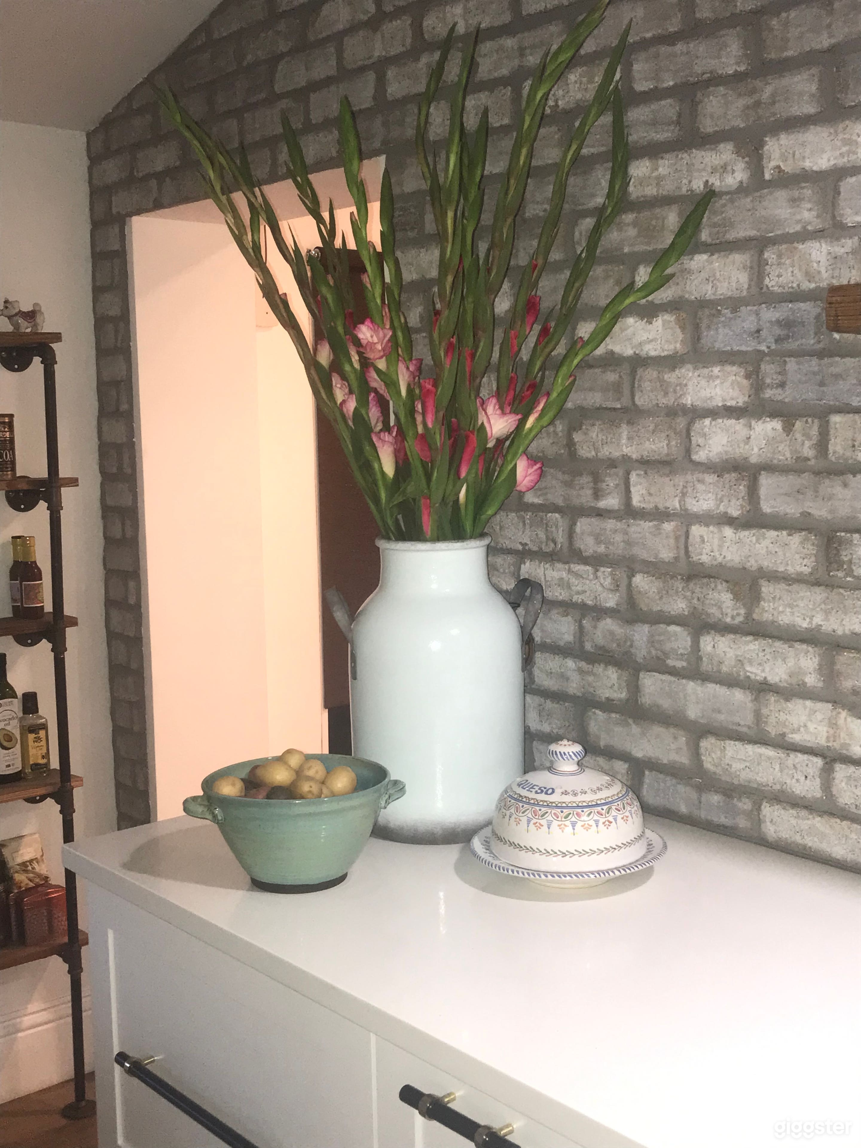 Cozy and Charming Home Photo 3