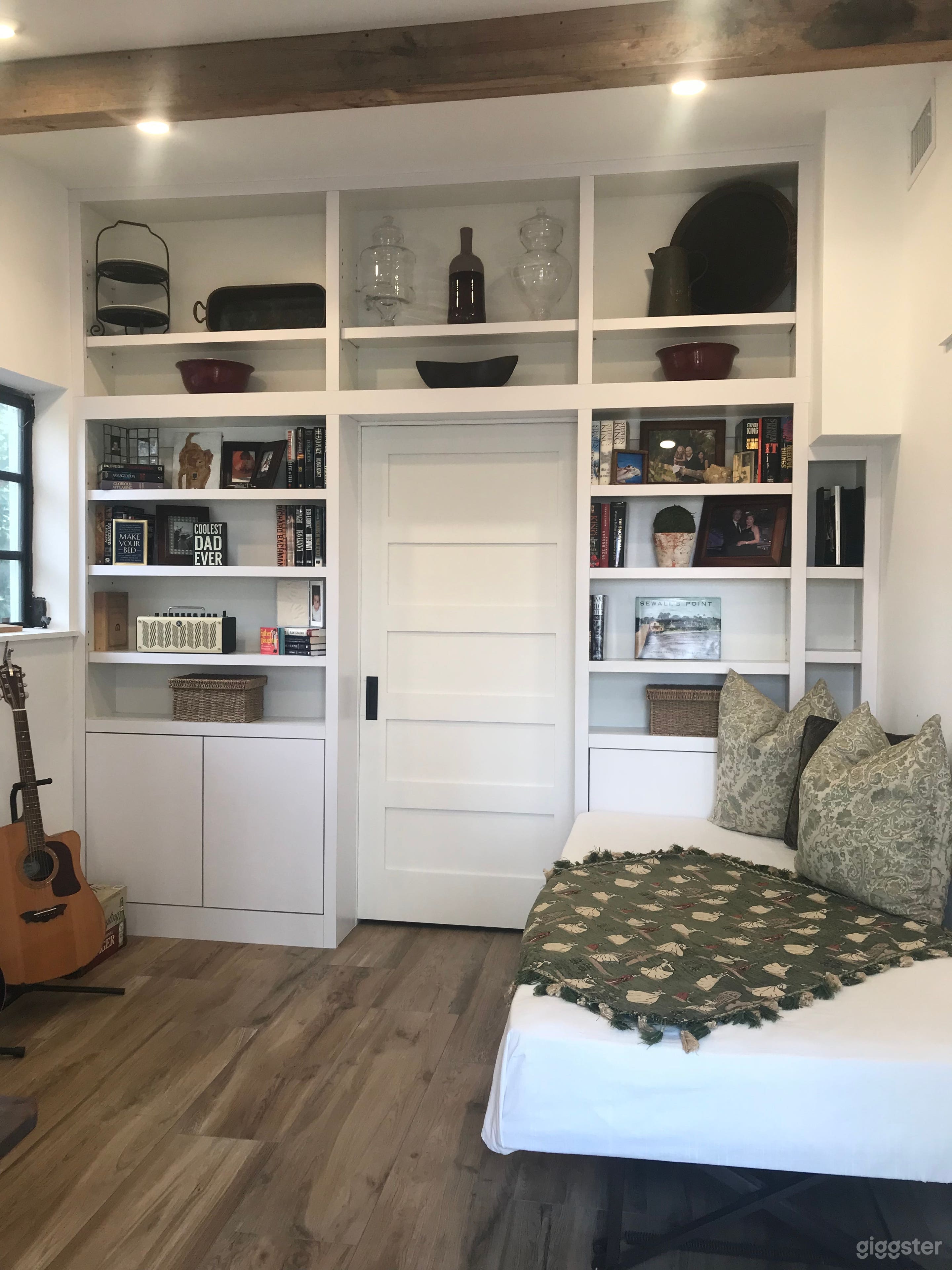 Cozy and Charming Home Photo 1