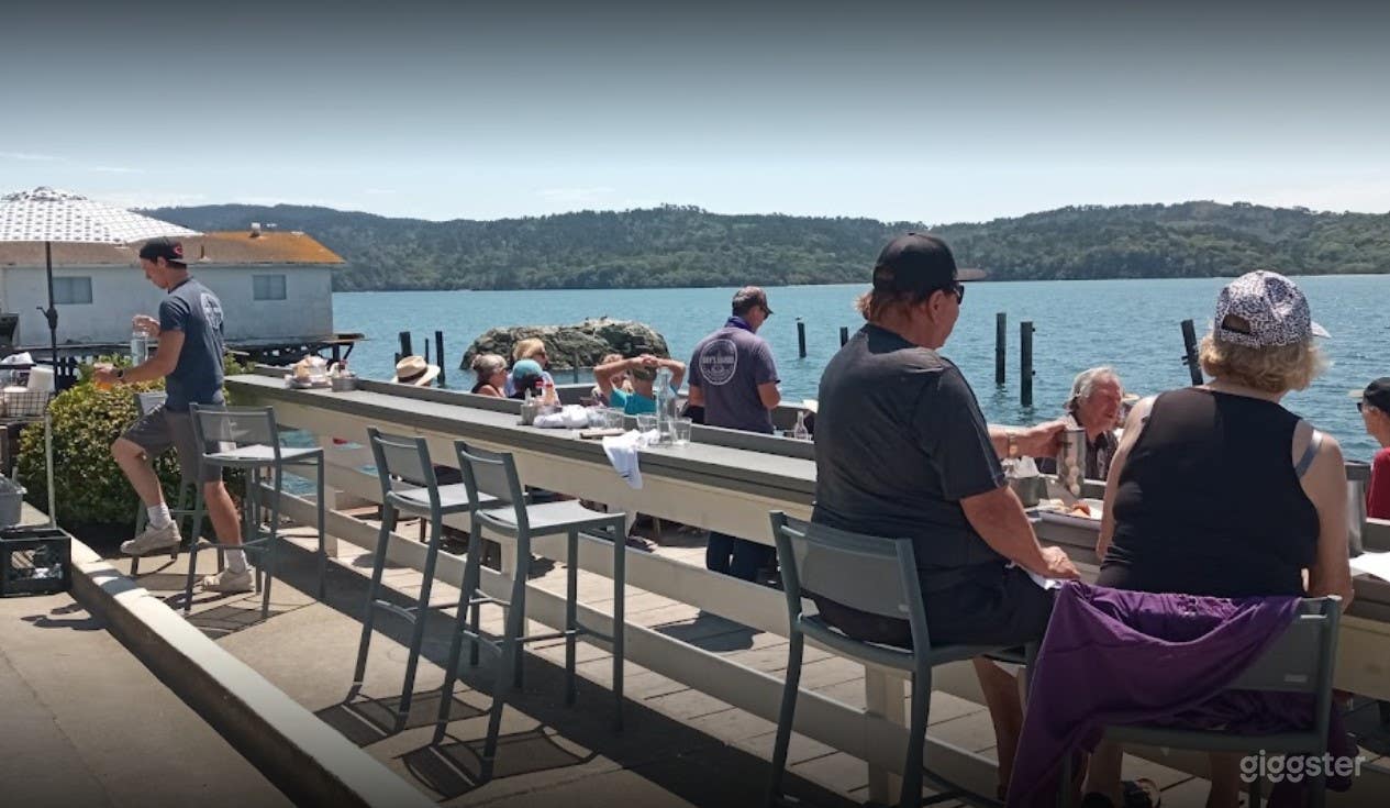 Outdoor Dining with a Picturesque View in Marshall Photo 2