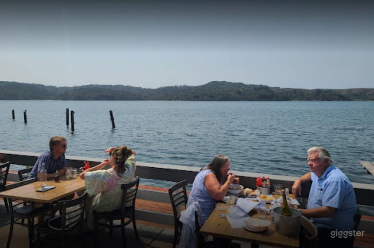  Outdoor Dining with a Picturesque View in Marshall 