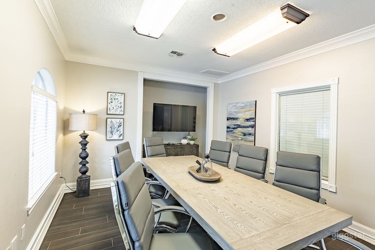  Conventional Conference Room in Outer Nashville 