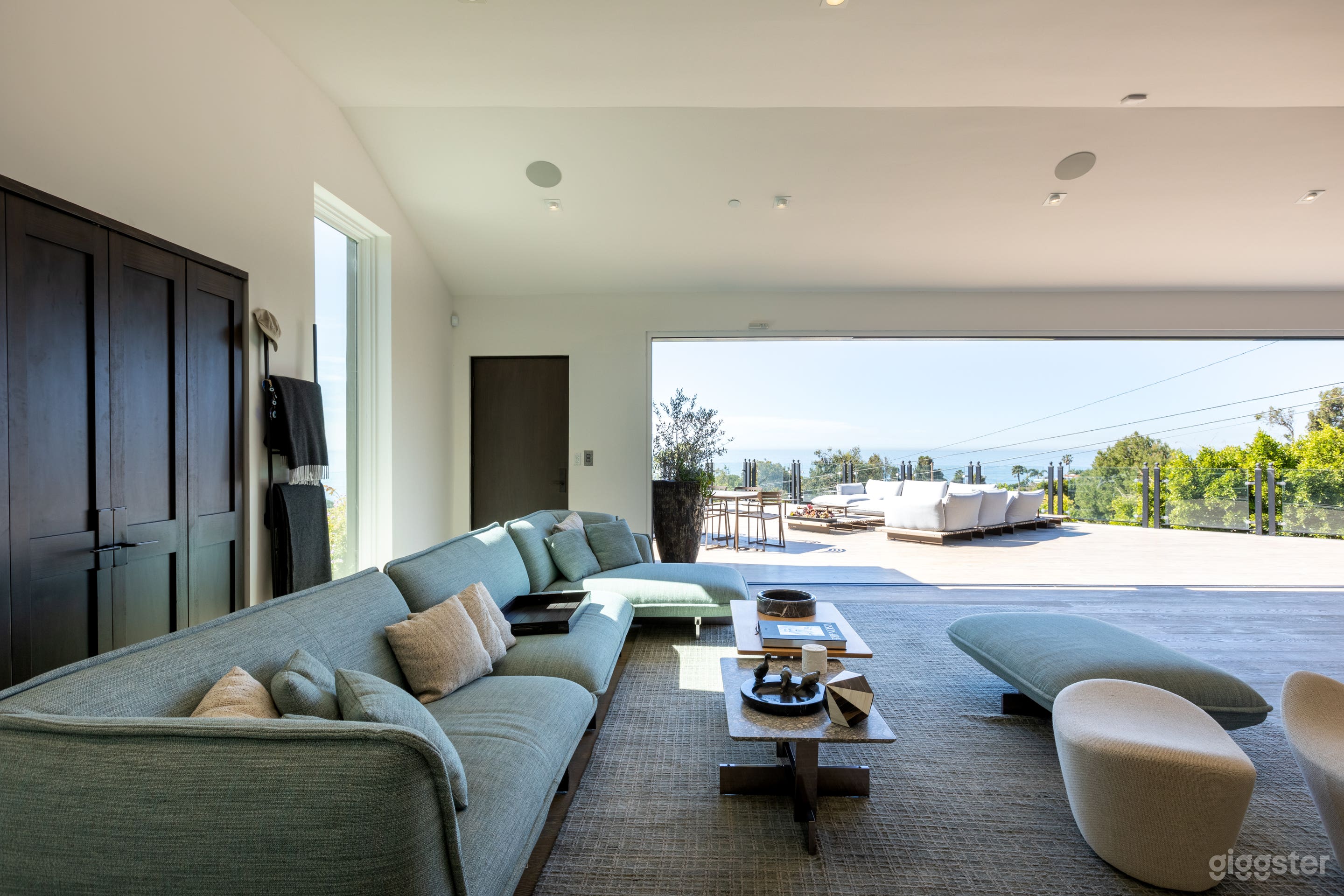 Malibu's Most Wanted Photo 4