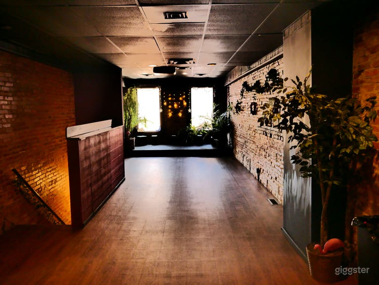  Chic Space for Filming/Performances/Screenings 