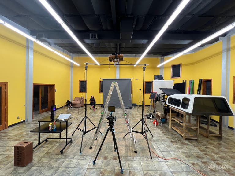  19ft Height Ceilings  