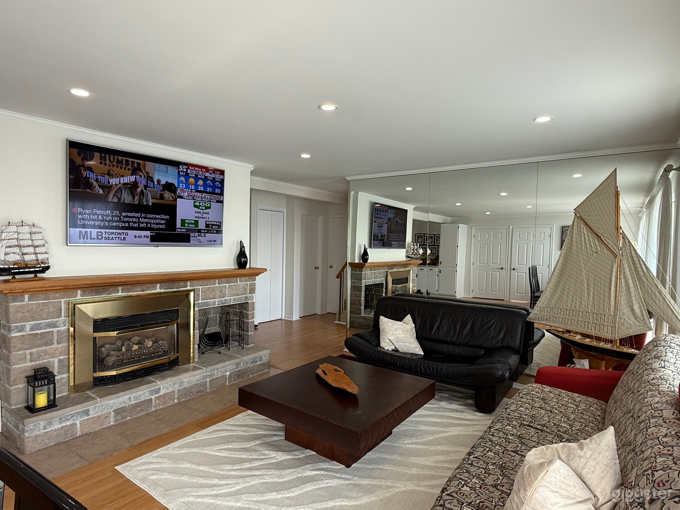 Beautiful Endless Lake Simcoe Waterfront Cottage Photo 4