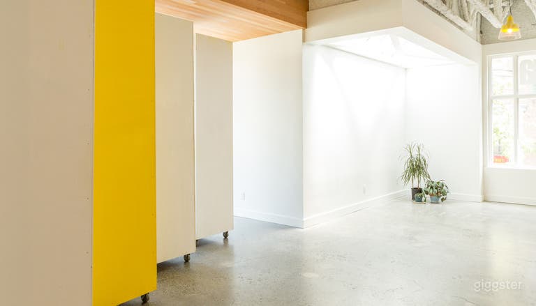  Beautiful Urban Open Concept Space 