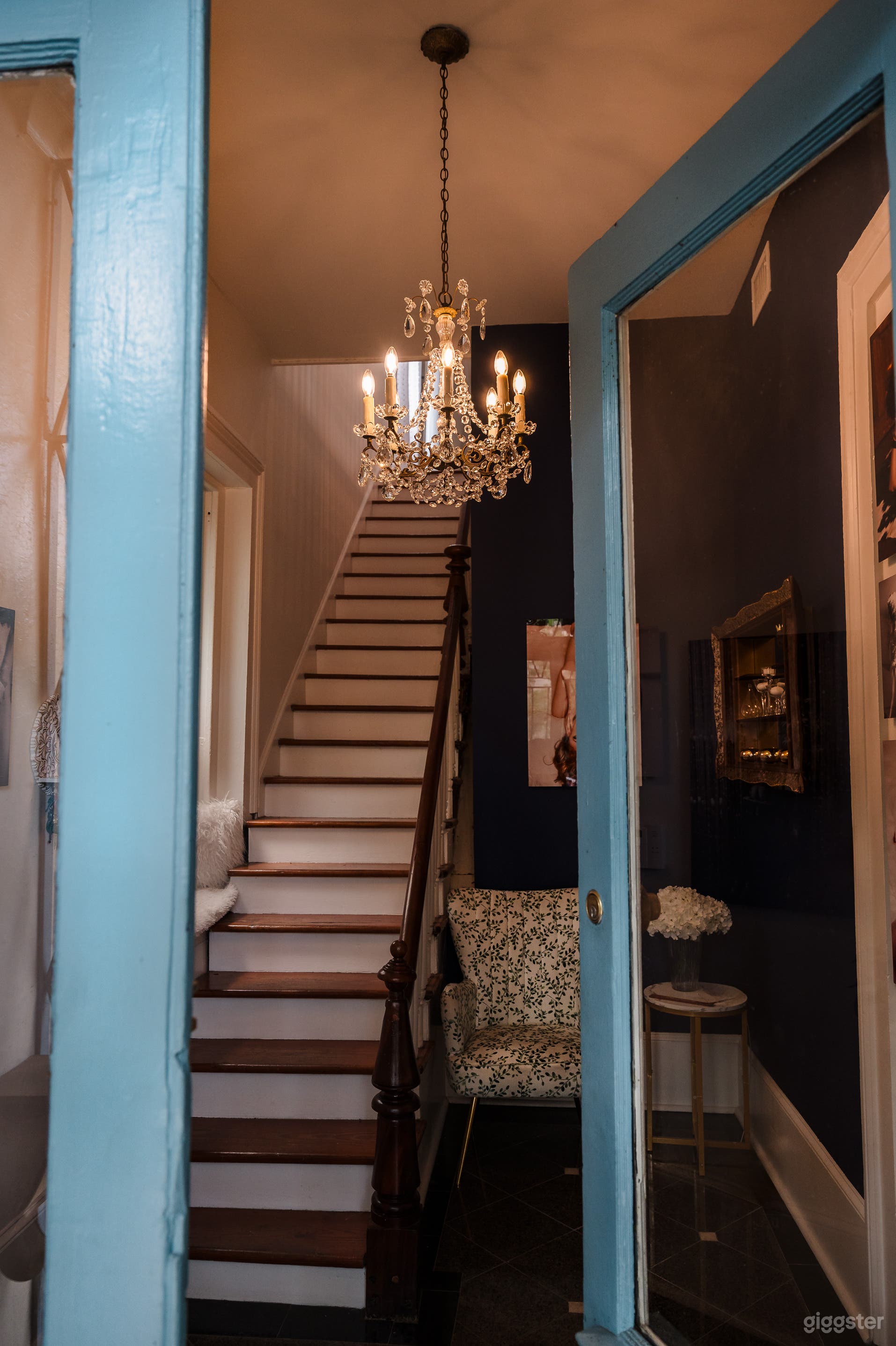 Gorgeous Historic Mansion Studio (Entire Property) Photo 4