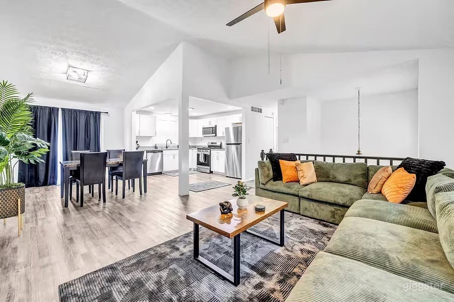 3Bed/2.5Bath, 2QN-1Full Bed, 25 min to ATL Photo 1