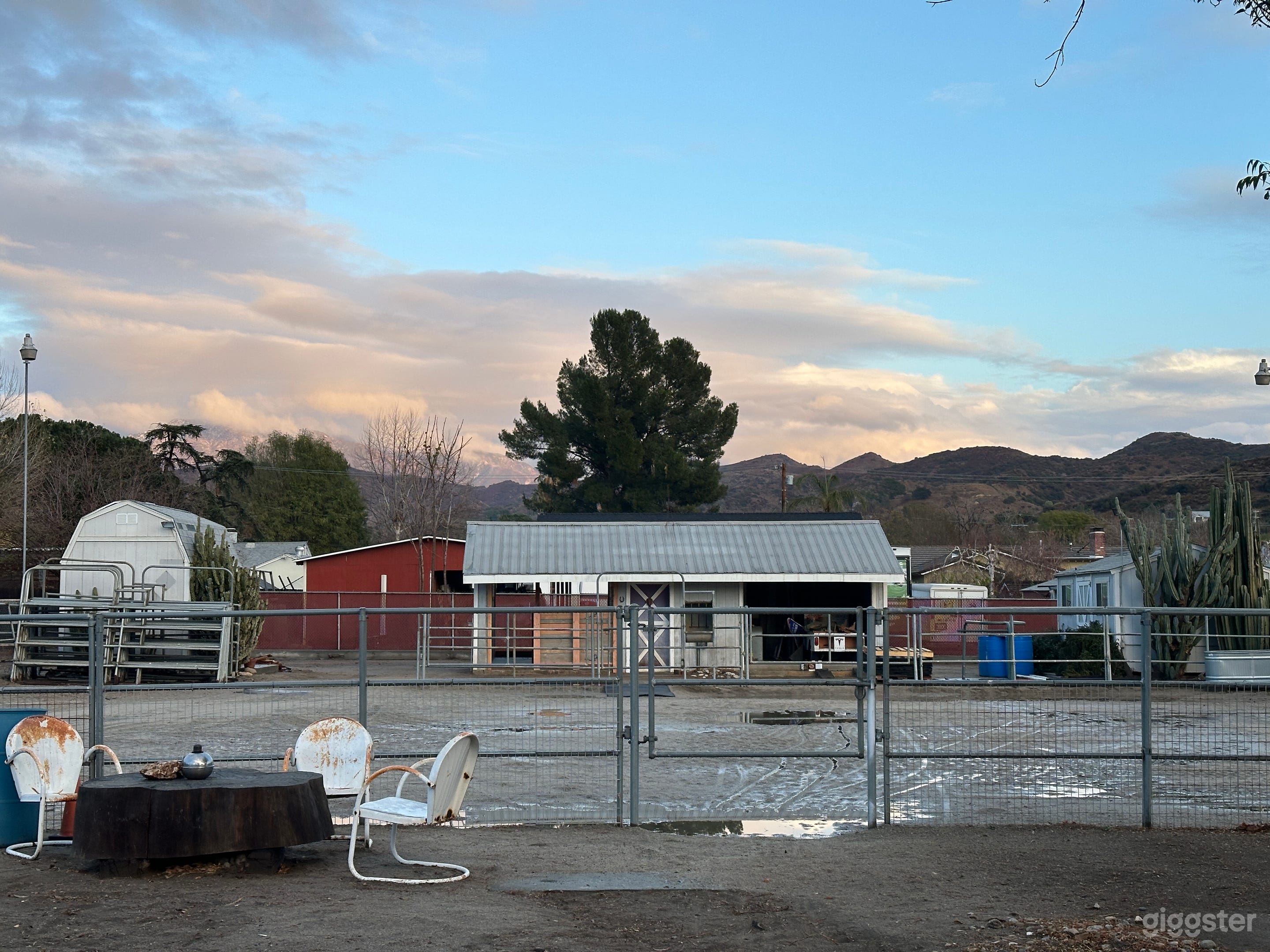 1940’s Ranchette Stables with Mid Century Decor Photo 3
