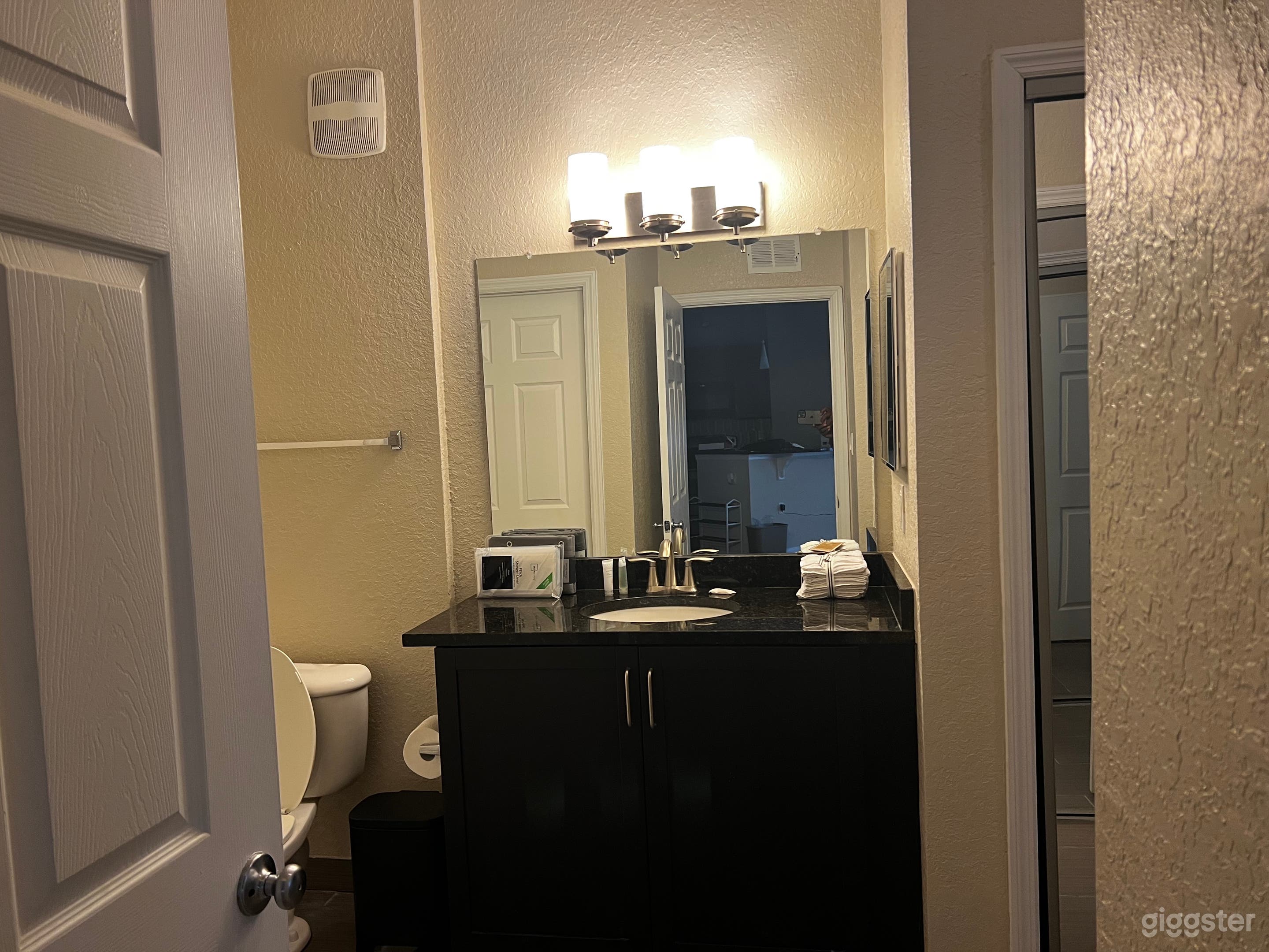 Luxury Condo By The Bay Photo 3