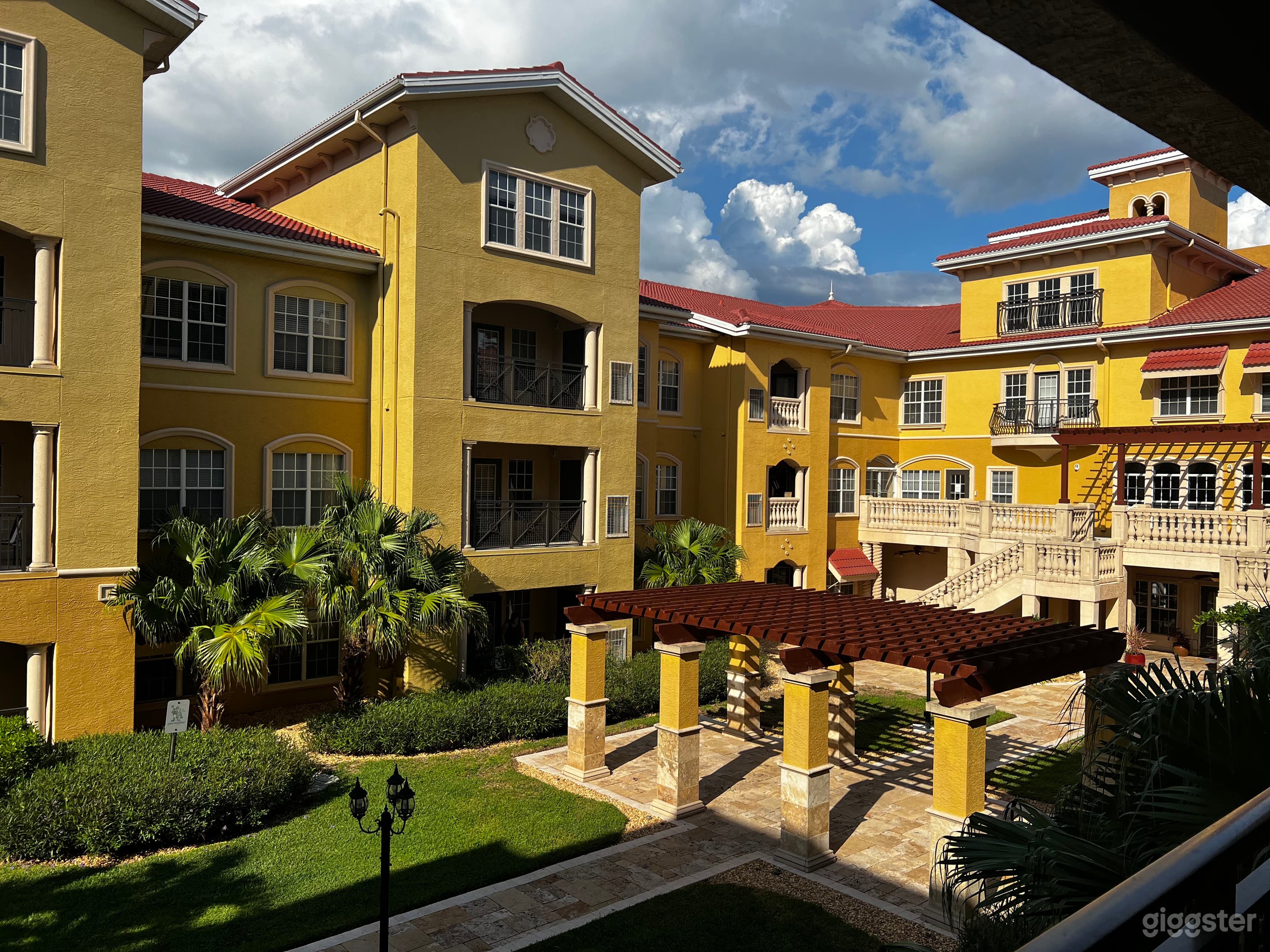 Luxury Condo By The Bay Photo 1