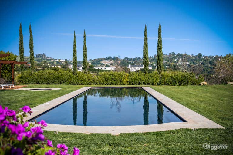   LUXURIOUS OASIS: BENEDICT CANYON'S CINEMATIC/POOL 