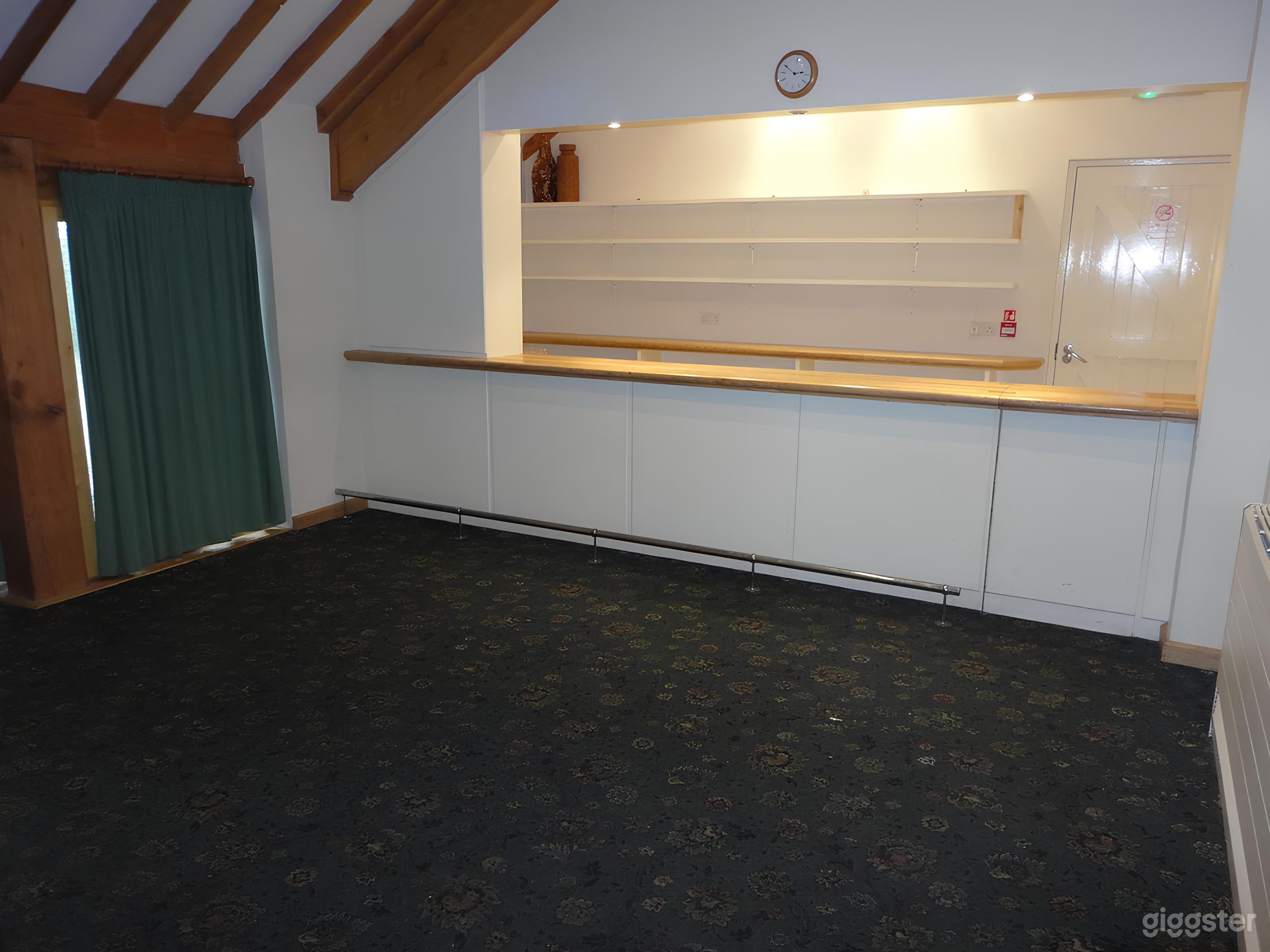 Modern Bar and Committee Room Photo 1