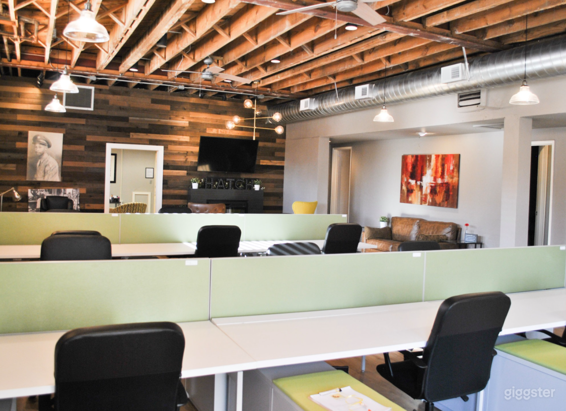 Comfortable and Engaging Workspace Photo 4