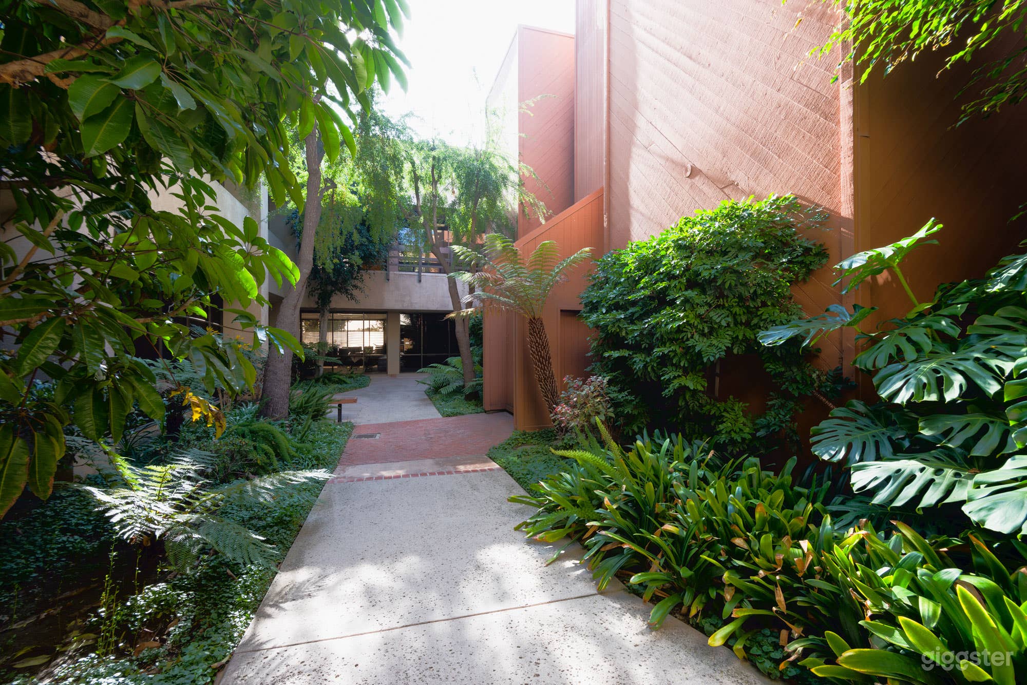 Executive Suites in Ventura  Photo 3